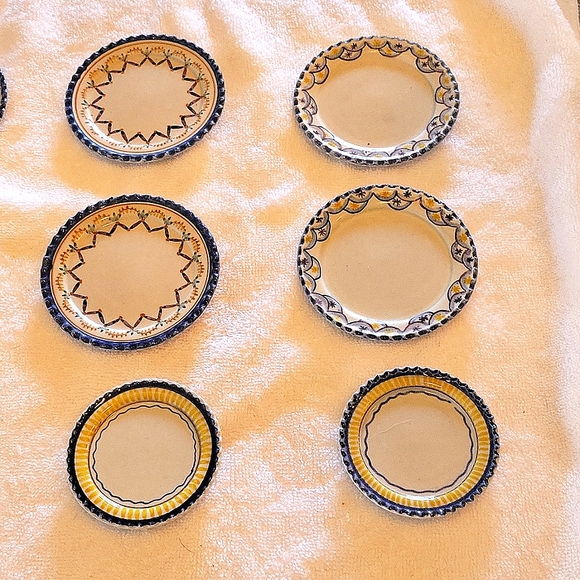 Carvalhinho Porto Handpainted Vintage Butter Pat Plates (set of 12) - Picture 11 of 16